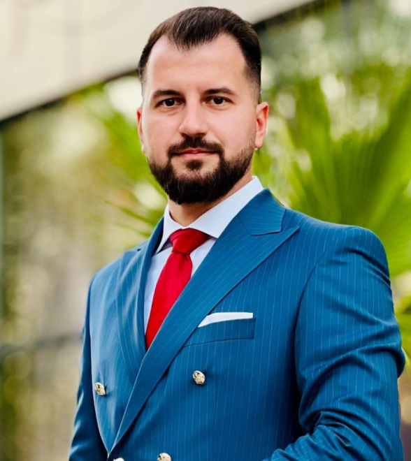 Daniel Fifiiță